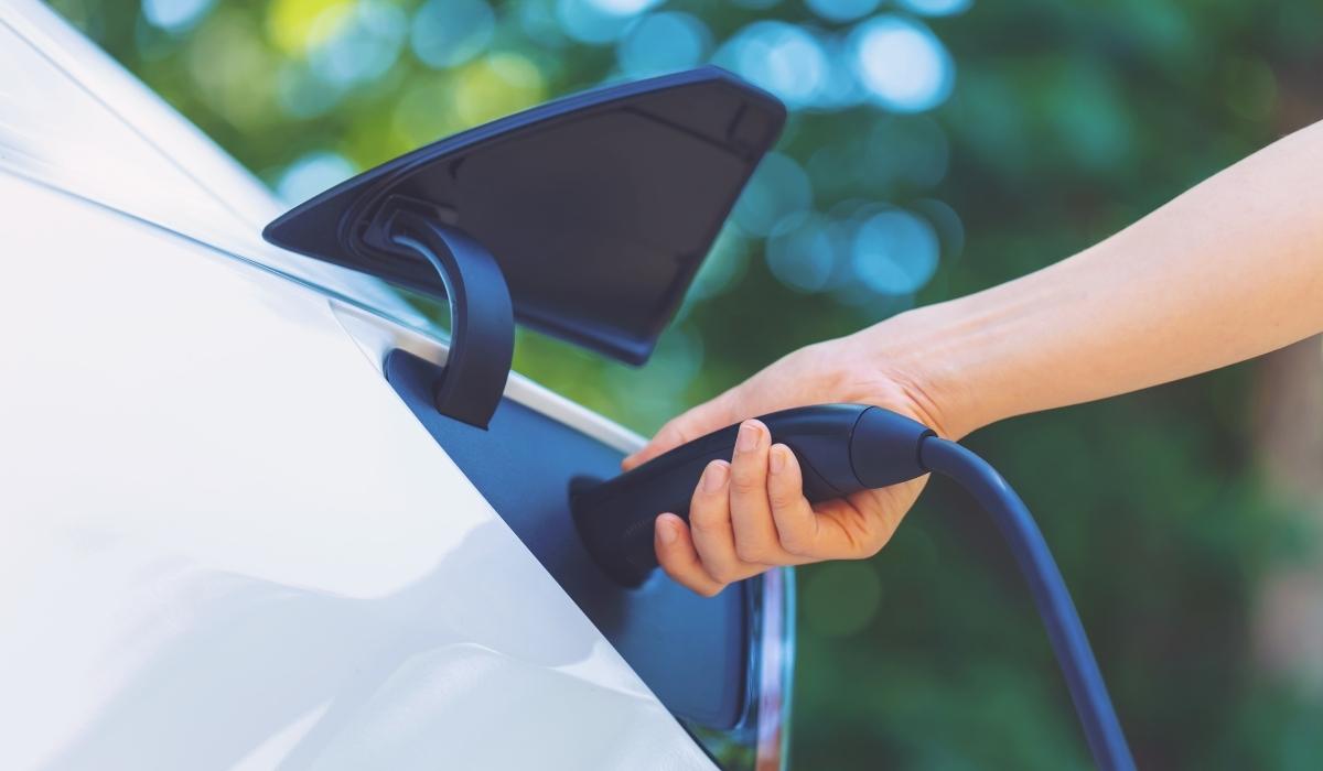 California to Ban Sales of Petrol-Only Vehicles by 2035